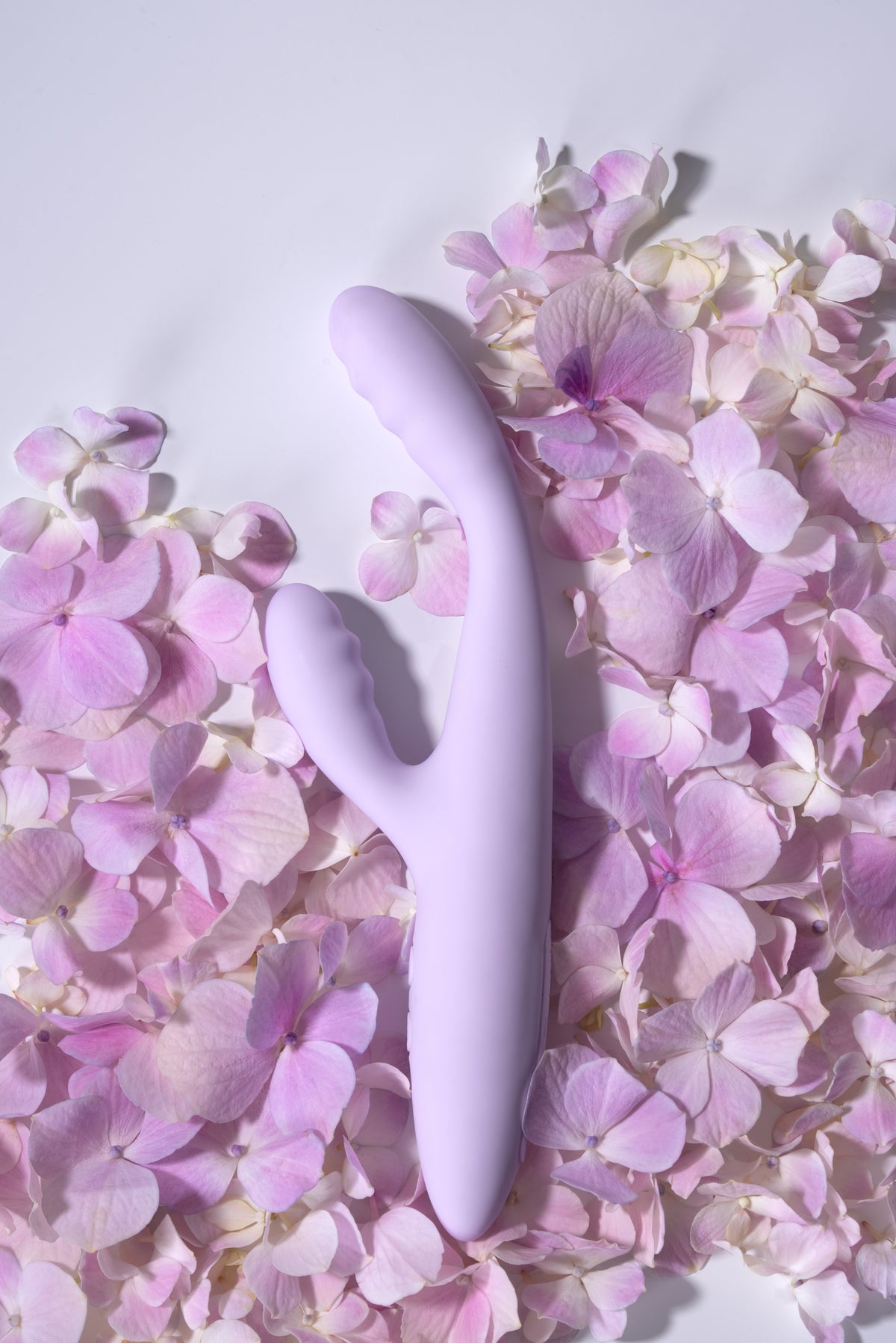 Svakom - เครื่องสั่นกระต่ายแบบอุ่นและควบคุมผ่านแอป Cici+ 2
