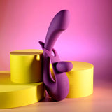 Playboy - เครื่องสั่นกระต่ายแบบชาร์จไฟได้ ปรับระดับได้ รุ่น Cha Cha Slide (สีม่วง)