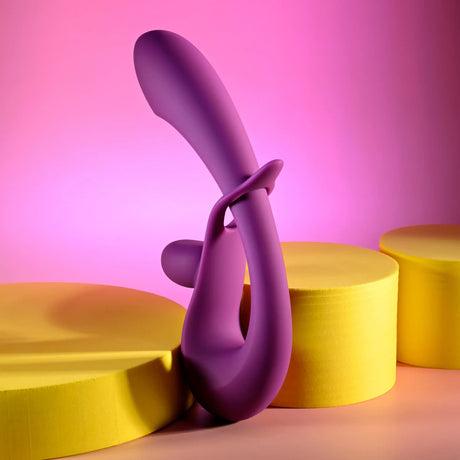 Playboy - เครื่องสั่นกระต่ายแบบชาร์จไฟได้ ปรับระดับได้ รุ่น Cha Cha Slide (สีม่วง)